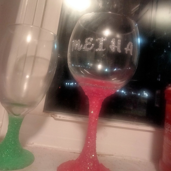 Customized wine glasses for all occasions